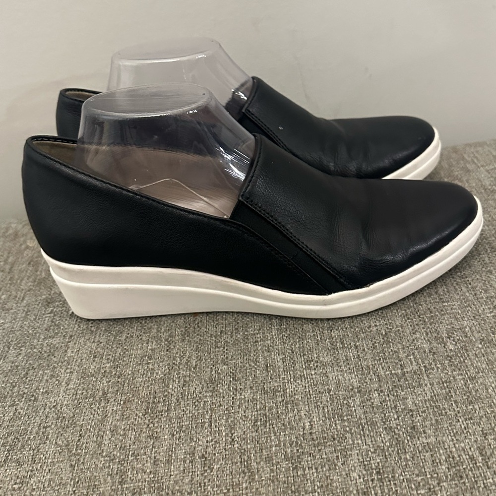 Naturalizer Women’s Black Leather Slip Wedge Loafers Size 10